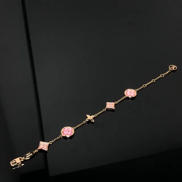 Louis Vuitton سوار سلسلة مونوجرام وردي مينا لون ذهبي 2