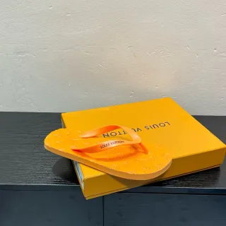 Louis Vuitton Monogram Rubber Flip-Flop Slippers