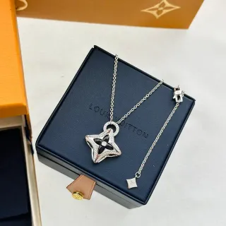 Louis Vuitton Monogram Star Pavé হার