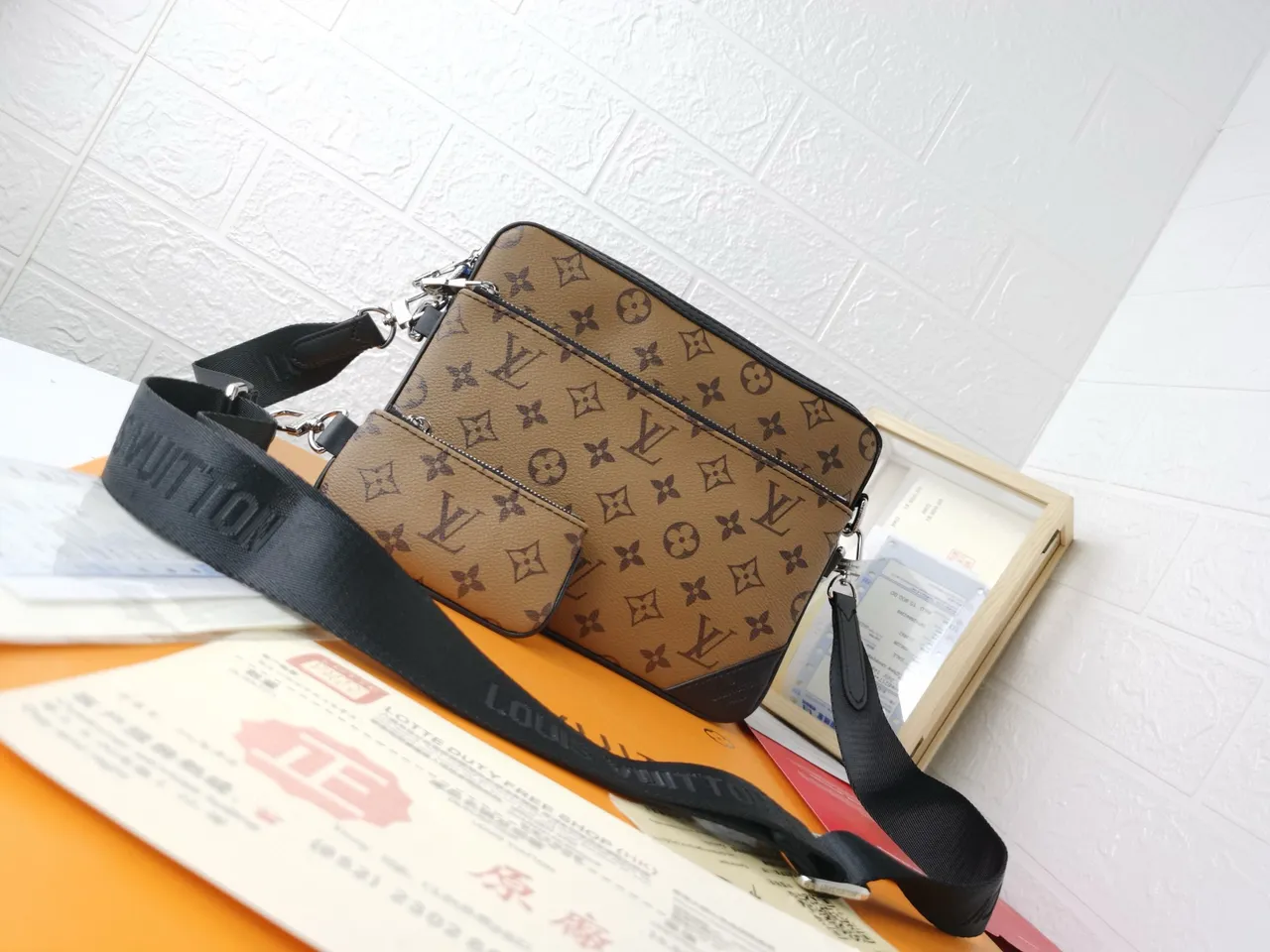 Louis Vuitton Multi Pochette Accessoires 棕黑 印花帆布 信使包 5