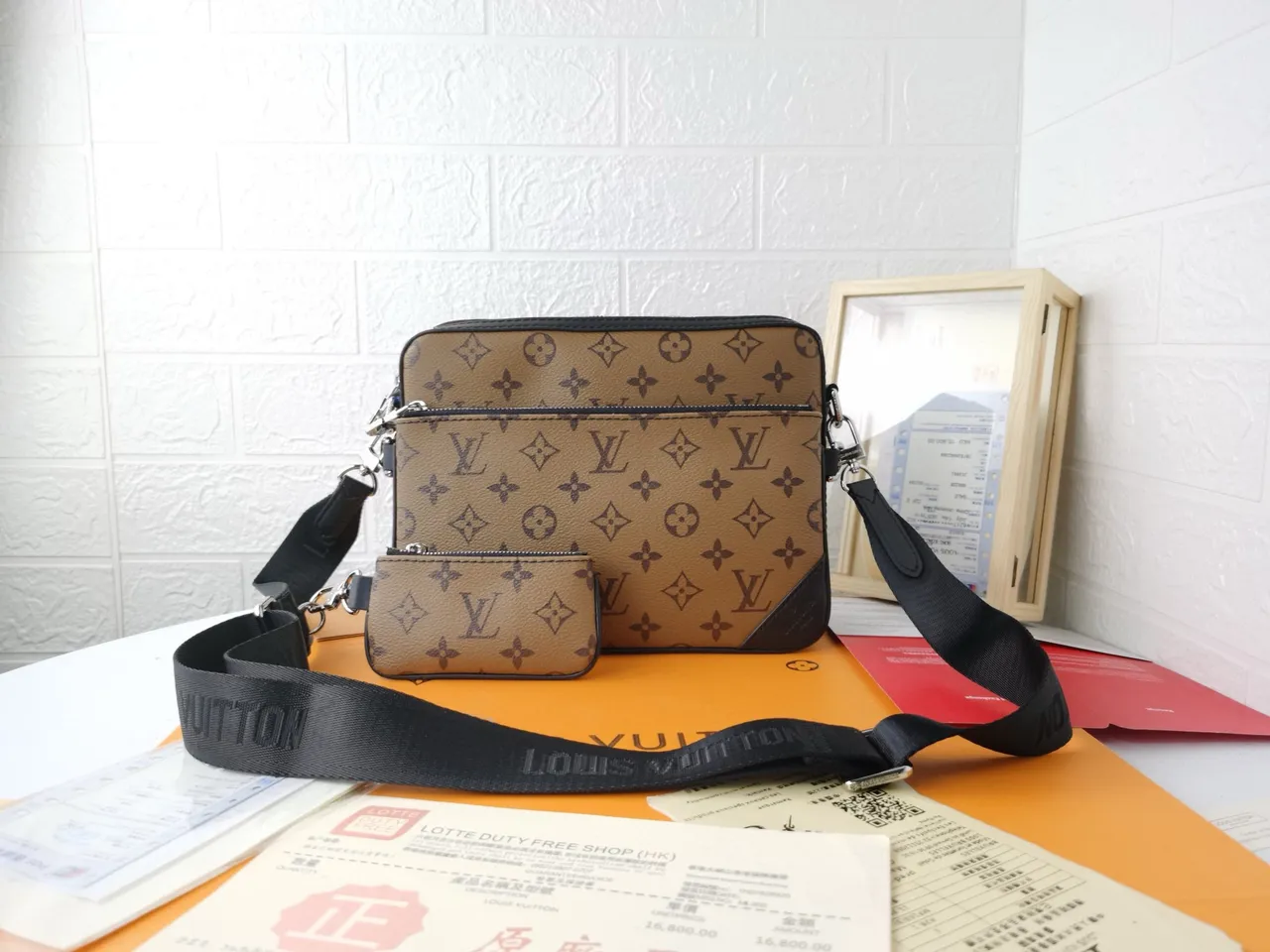 Louis Vuitton Multi Pochette Accessoires 棕黑 印花帆布 信使包 6