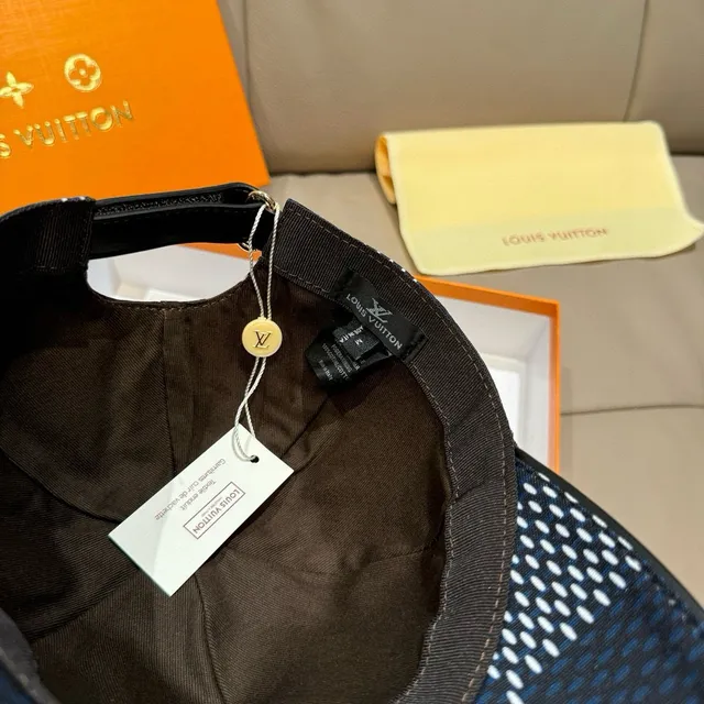 Louis Vuitton 海军蓝 波点 棒球帽 3