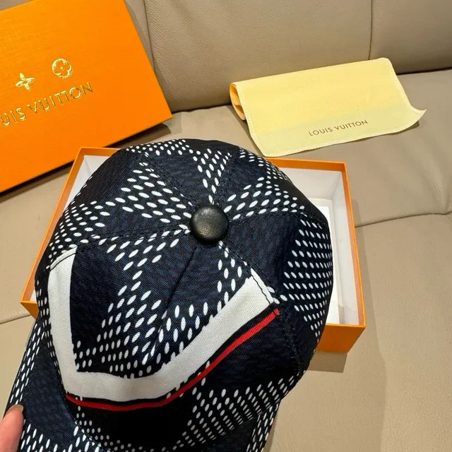 Louis Vuitton 海军蓝 波点 棒球帽 6