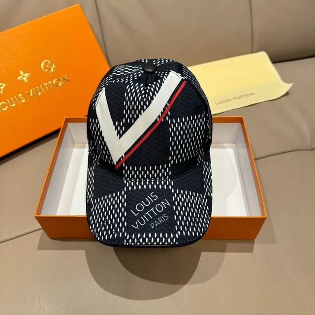 Louis Vuitton 海军蓝 波点 棒球帽 9