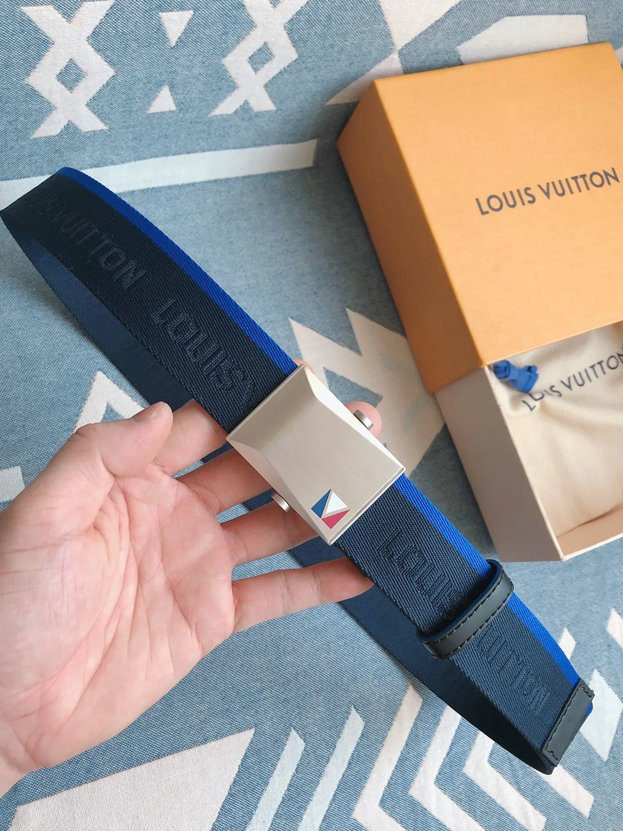 Louis Vuitton Navy Blue Woven Jacquard Strap Brushed Metal Geometric Buckle Canvas Belt 3