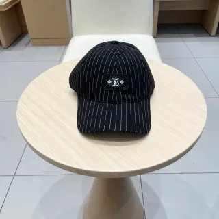Louis Vuitton 条纹刺绣标志棒球帽