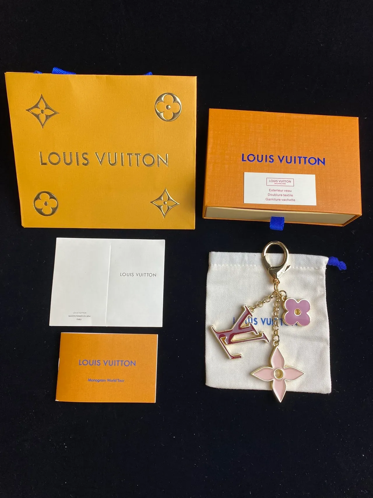 Louis Vuitton Capa Celular Metal Esmaltado Multi-Charm Vermelho Rosa 6