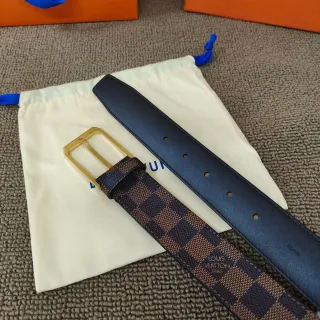 Louis Vuitton 可逆 Damier Ebène 和 Navy 皮革腰带
