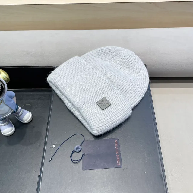Louis Vuitton Bonnet tricoté côtelé gris 9