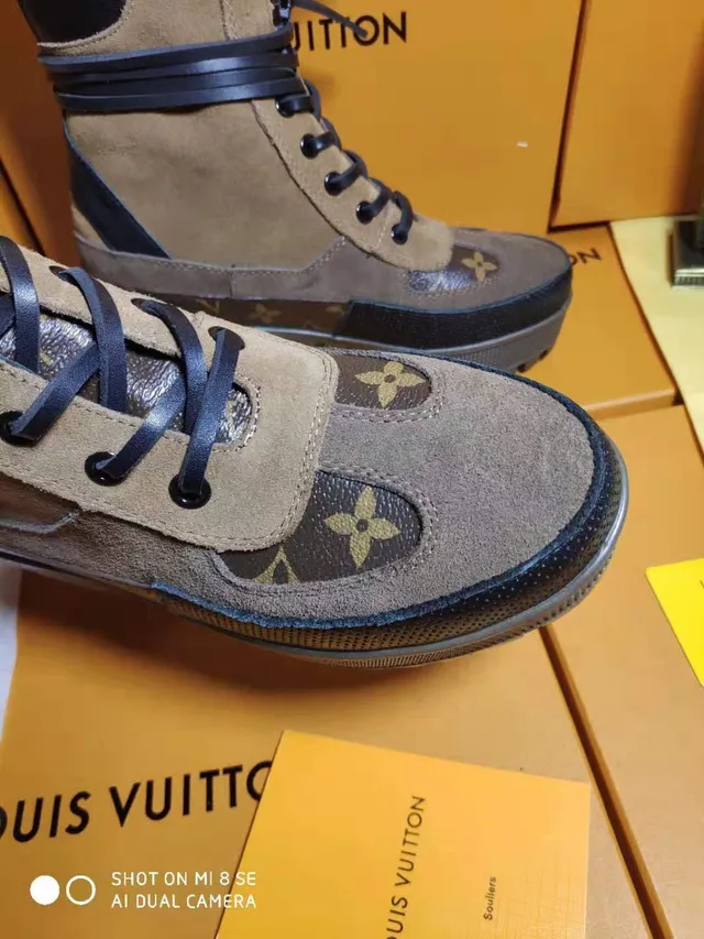 Louis Vuitton Run Away Beige Negro Suela de plataforma Monograma Paneles de cuero Botas de tobillo 2