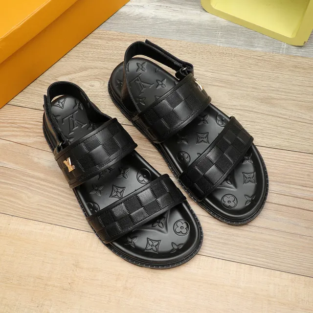 Louis Vuitton Run Away أسود Monogram Embossed كاجوال صنادل 9