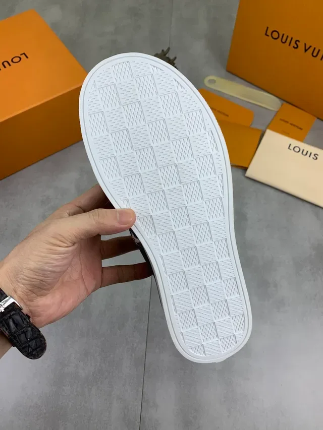 Louis Vuitton Run Away ग्रे और सफेद Monogram Canvas लो-टॉप लाइफस्टाइल स्नीकर 2