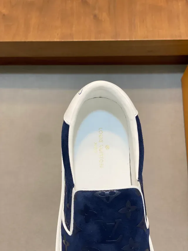 Louis Vuitton Run Away Navy White Slip-On Monogram-Printed Zapatillas Lifestyle 4