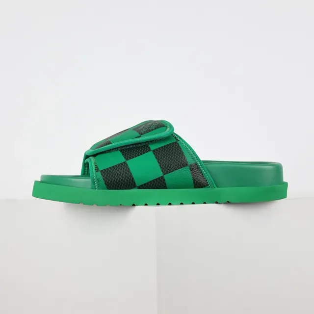 Louis Vuitton Run Away Slide Sandalias Verdes y Negras a Cuadros 9