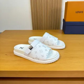 Louis Vuitton Run Away Slide White Monogram नعाल