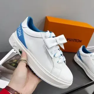 Louis Vuitton Run Away 白色和蓝色生活方式运动鞋