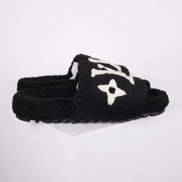 Louis Vuitton Shearling Monogram 星 拖鞋 3