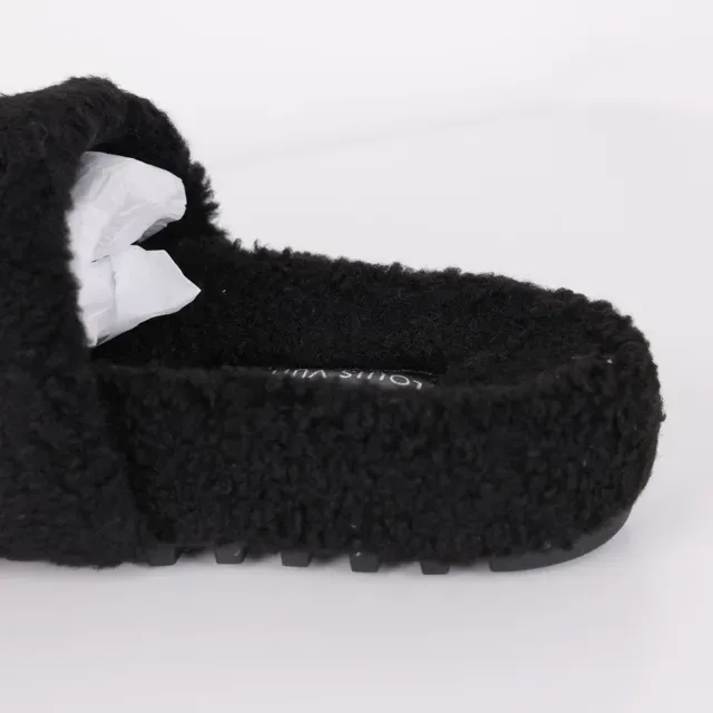 Louis Vuitton Shearling Monogram 星 拖鞋 4
