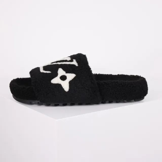 Louis Vuitton Shearling Monogram 星 拖鞋 9