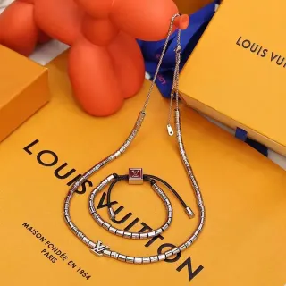 Colar Louis Vuitton Prata Preto Links Metálicos Segmentados Motivos Entalhados