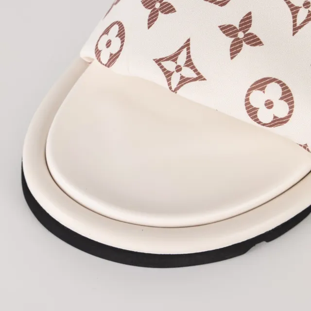 Louis Vuitton Tongues Beige Marron Tissu Imprimé Monogramme Bride Rembourrée Pantoufles 5