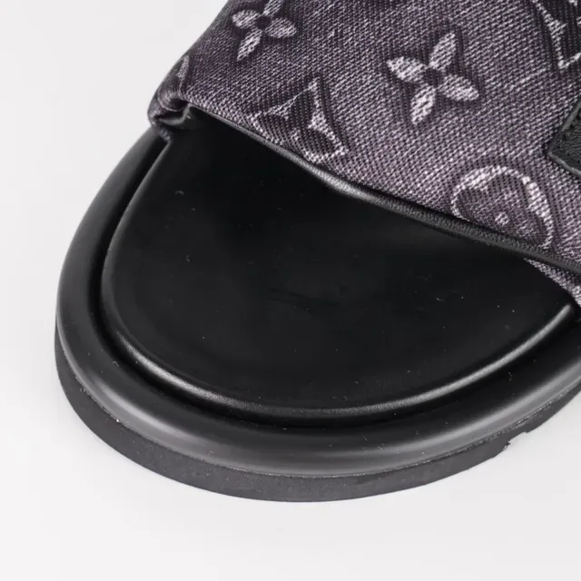 Louis Vuitton Slide Noir Gris Semelle Plateforme Bride Tissu Monogrammé 5