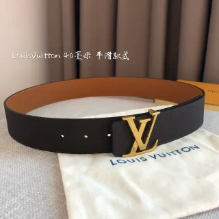 路易威登光滑扣头皮革腰带