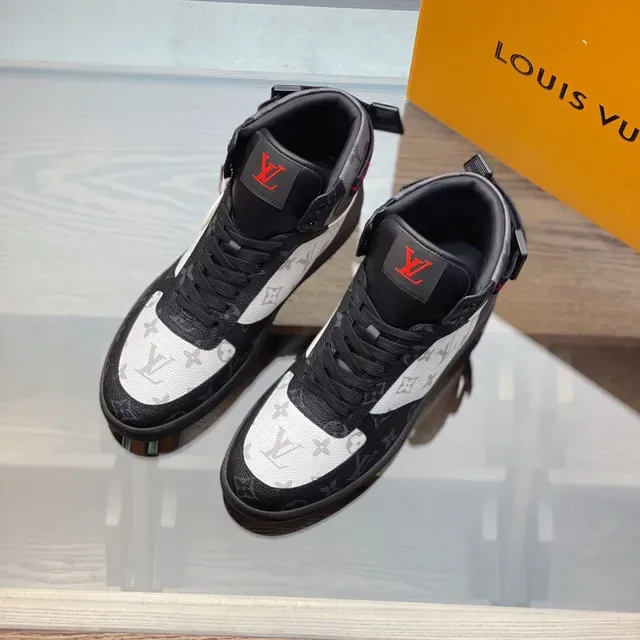 Louis Vuitton White Black High-Top Monogram Canvas Lifestyle Sneakers 7