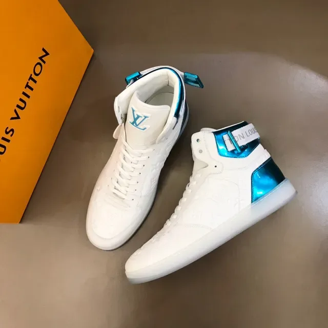 Louis Vuitton Blanc et Bleu Montantes Hautes Monogramme Embossé Sneakers Lifestyle 8