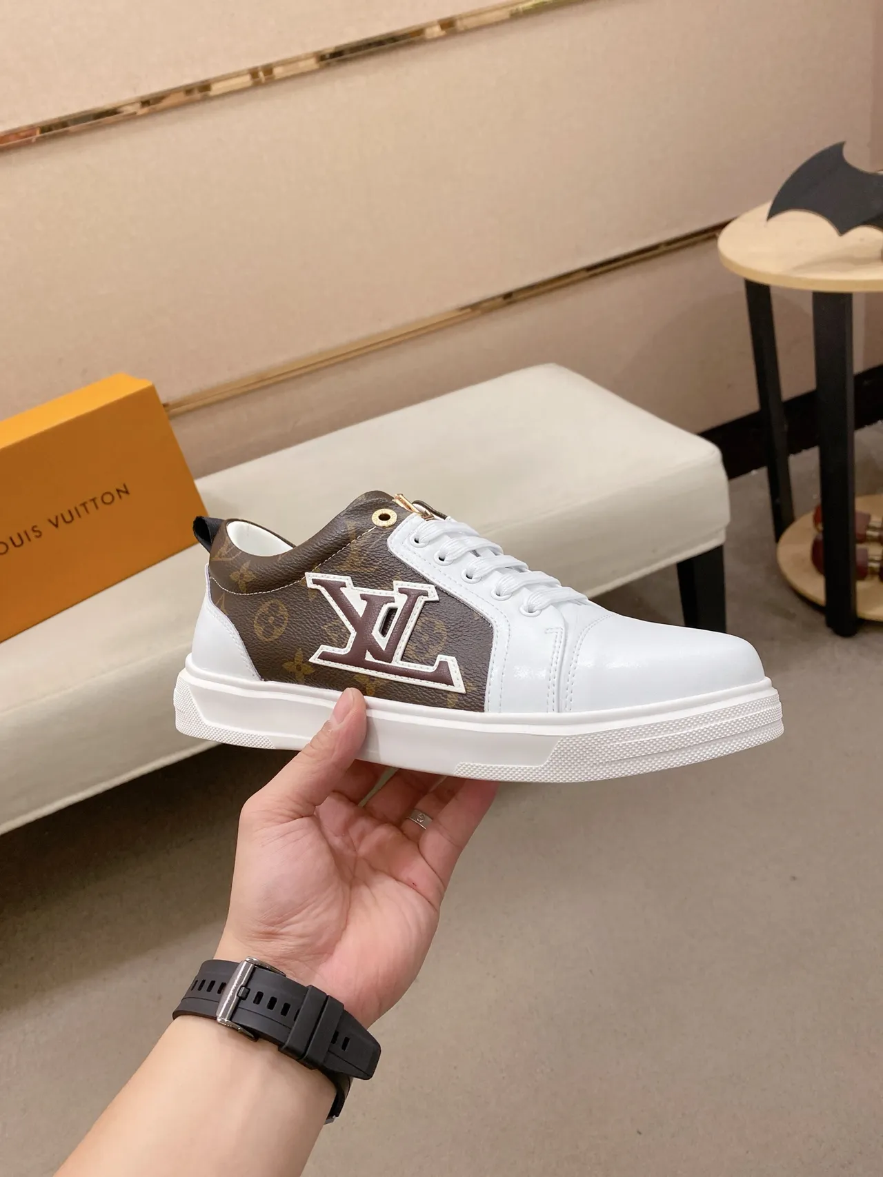 Louis Vuitton White Brown Low-Top Monogram Canvas Lifestyle Sneakers 4