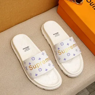 Louis Vuitton x Supreme Monogram 拖鞋