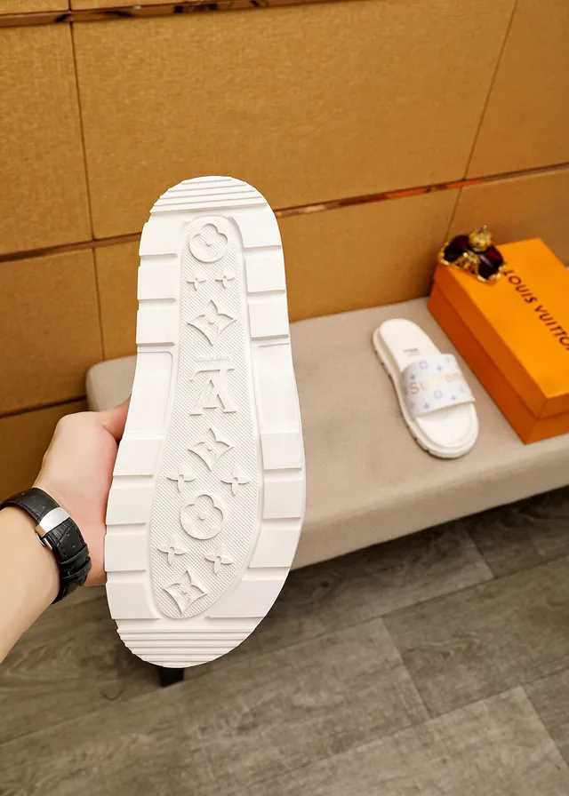 Louis Vuitton x Supreme Monogram Slide Slippers 9