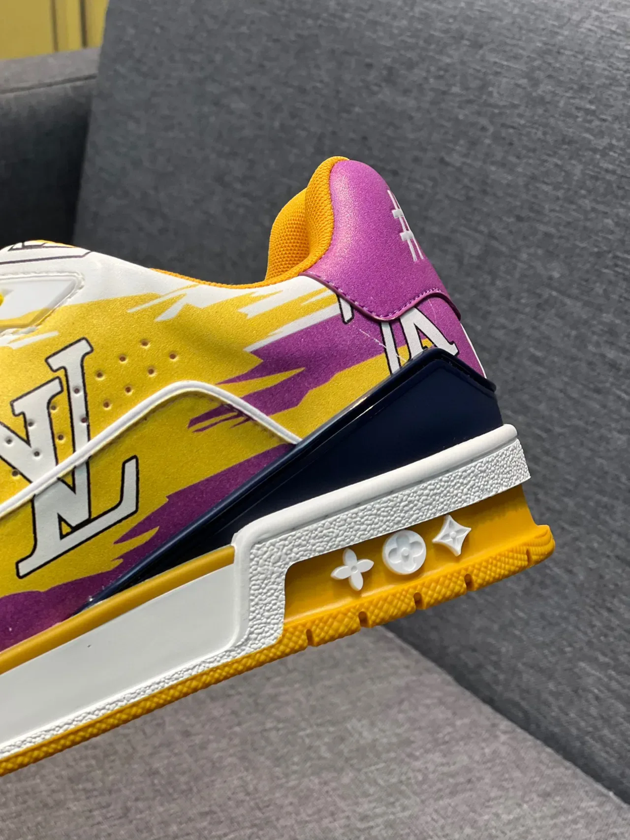 Louis Vuitton Amarelo Roxo Low-Top Layered Upper Lifestyle Tênis 8