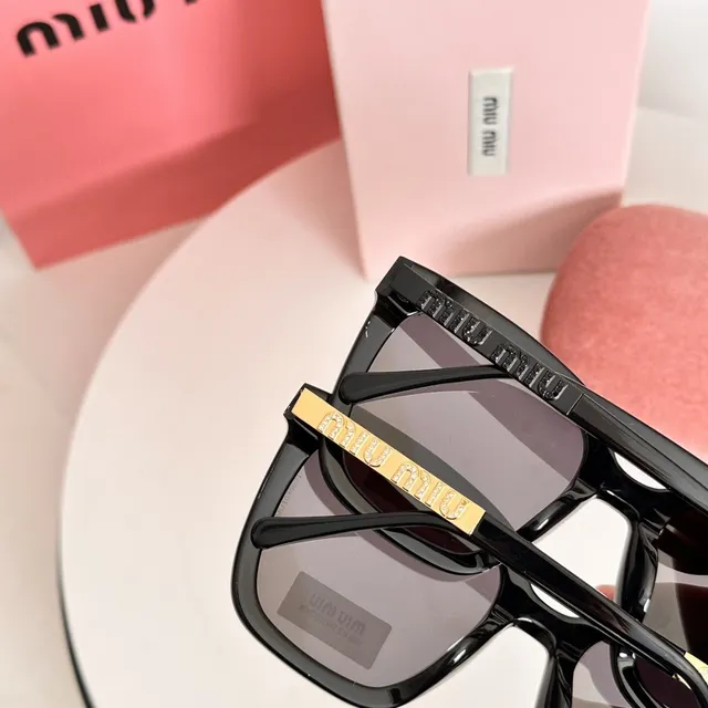 Miu Miu Noir Or Cadre Carré Oversized Acétate Lunettes de Soleil 2