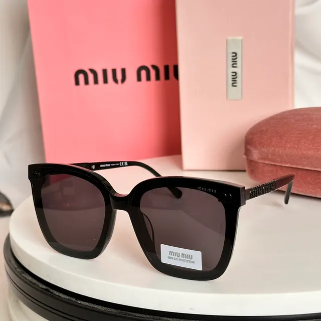Miu Miu Noir Or Cadre Carré Oversized Acétate Lunettes de Soleil 4