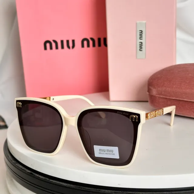 Miu Miu Noir Or Cadre Carré Oversized Acétate Lunettes de Soleil 7