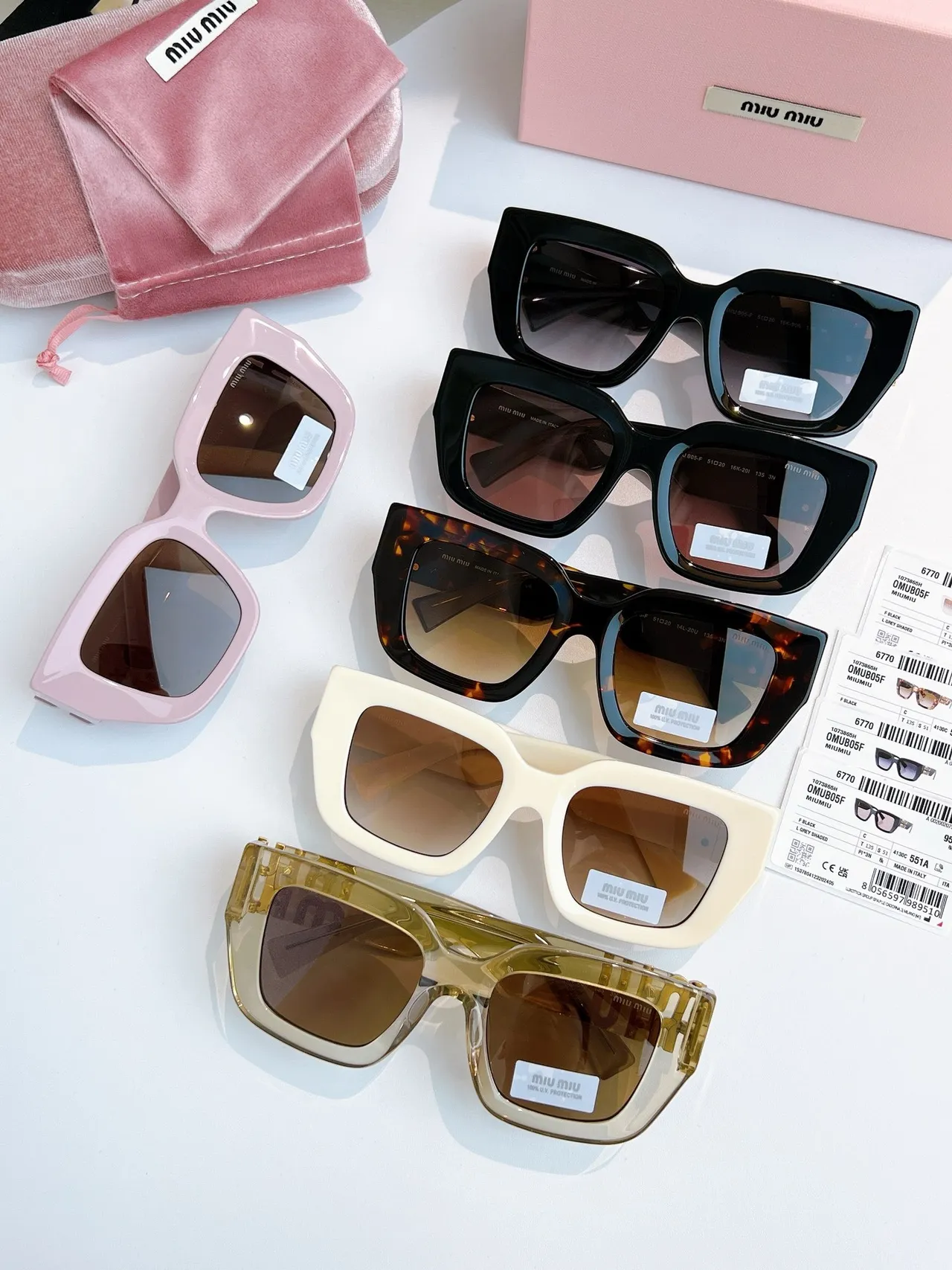 Miu Miu Noir Or Oversized Cadre Carré Coins angulaires découpés Lunettes de Soleil 2