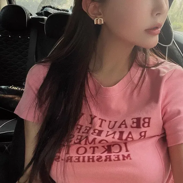 Miu Miu M Logo أقراط إيمايل ستد 7