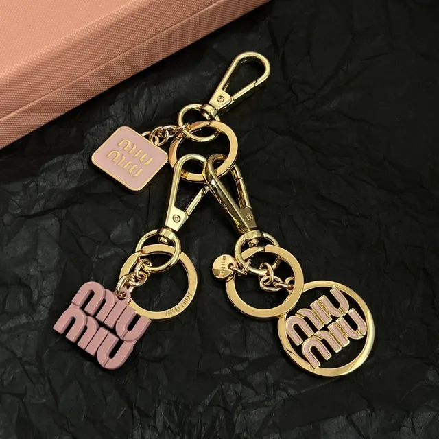 Miu Miu Porte-clés Multi-Charm Chaîne Or Rose Métal Émaillé Charms Bracelet 4