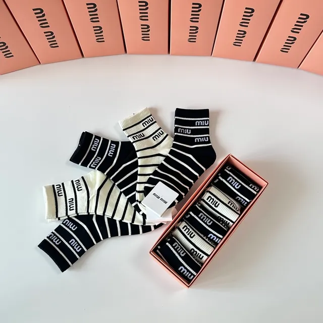 Miu Miu Rayées Logo-Cuff Chaussettes mi-mollet 3
