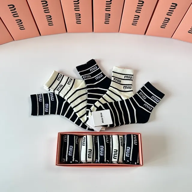 Miu Miu Rayées Logo-Cuff Chaussettes mi-mollet 4