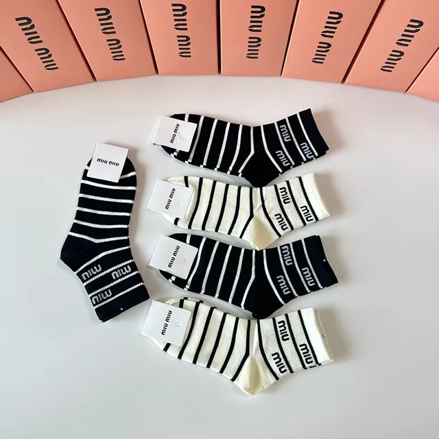 Miu Miu Rayées Logo-Cuff Chaussettes mi-mollet 6