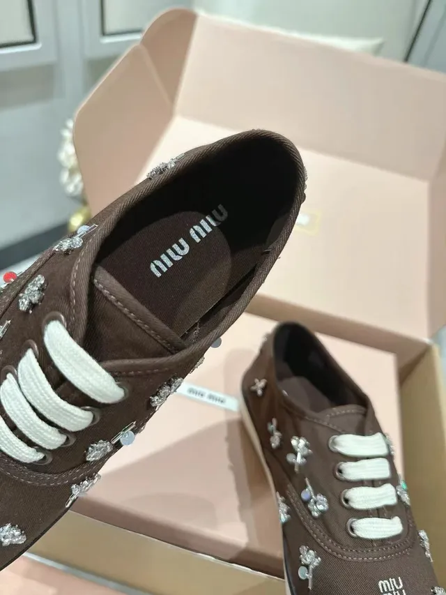 Miu Miu Wander ক্রিস্টাল ব্রাউন ক্যানভাস জুতা 3