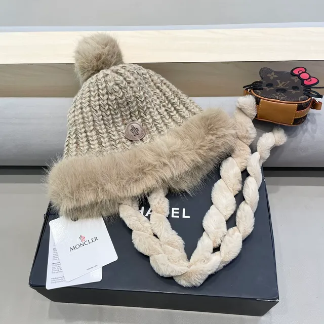 Moncler Beige Brown Gorro Tricota Gruesa con Cable Ribete de Piel Sintética 7