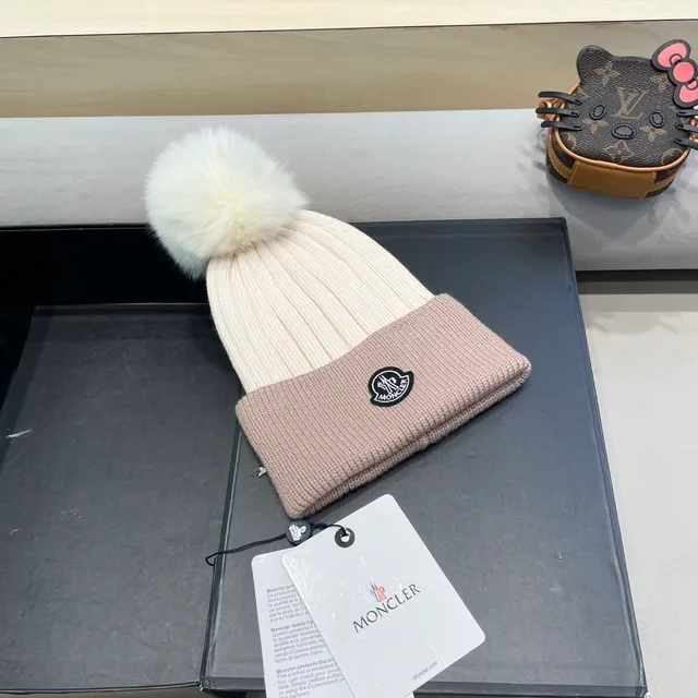 Moncler Beige White Two-Tone Ribbed Knit Faux-Fur Pom-Pom Beanie 4