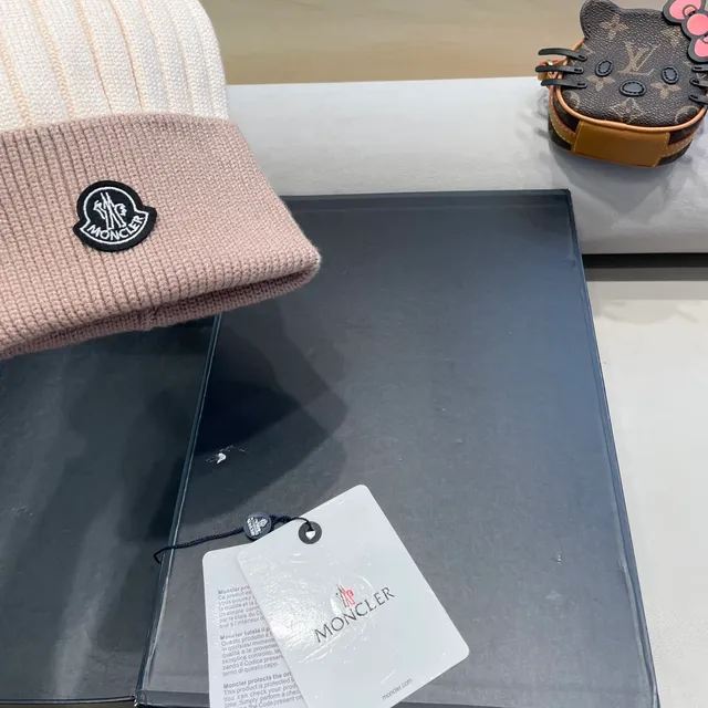 Moncler Beige White Two-Tone Ribbed Knit Faux-Fur Pom-Pom Beanie 5