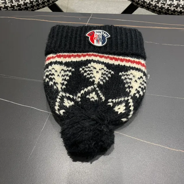 Écharpe Moncler Noire Rouge Tricot Côtelé Inspiré en Fair Isle Panneau Latéral Cachemire 4