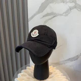 Moncler 黑色白色破损直边帽檐绣花标志补丁棒球帽