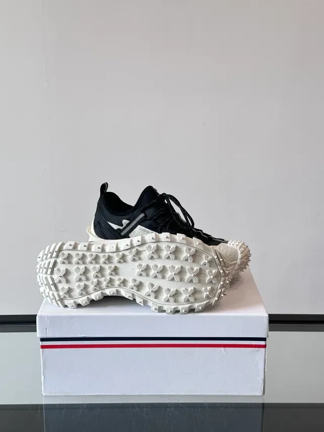 Moncler Zapatillas Chunky Negro Blanco Suela Lug Overlay Malla Patrón Grid 2