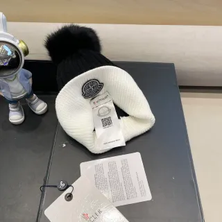 Moncler কালো সাদা রিবড নিট দ্বি-রঙের বিনি